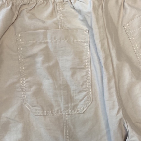 🆕 NWT UO CARGO JOGGER CREAM TAN TROUSERS SIZE LARGE - Picture 6 of 7